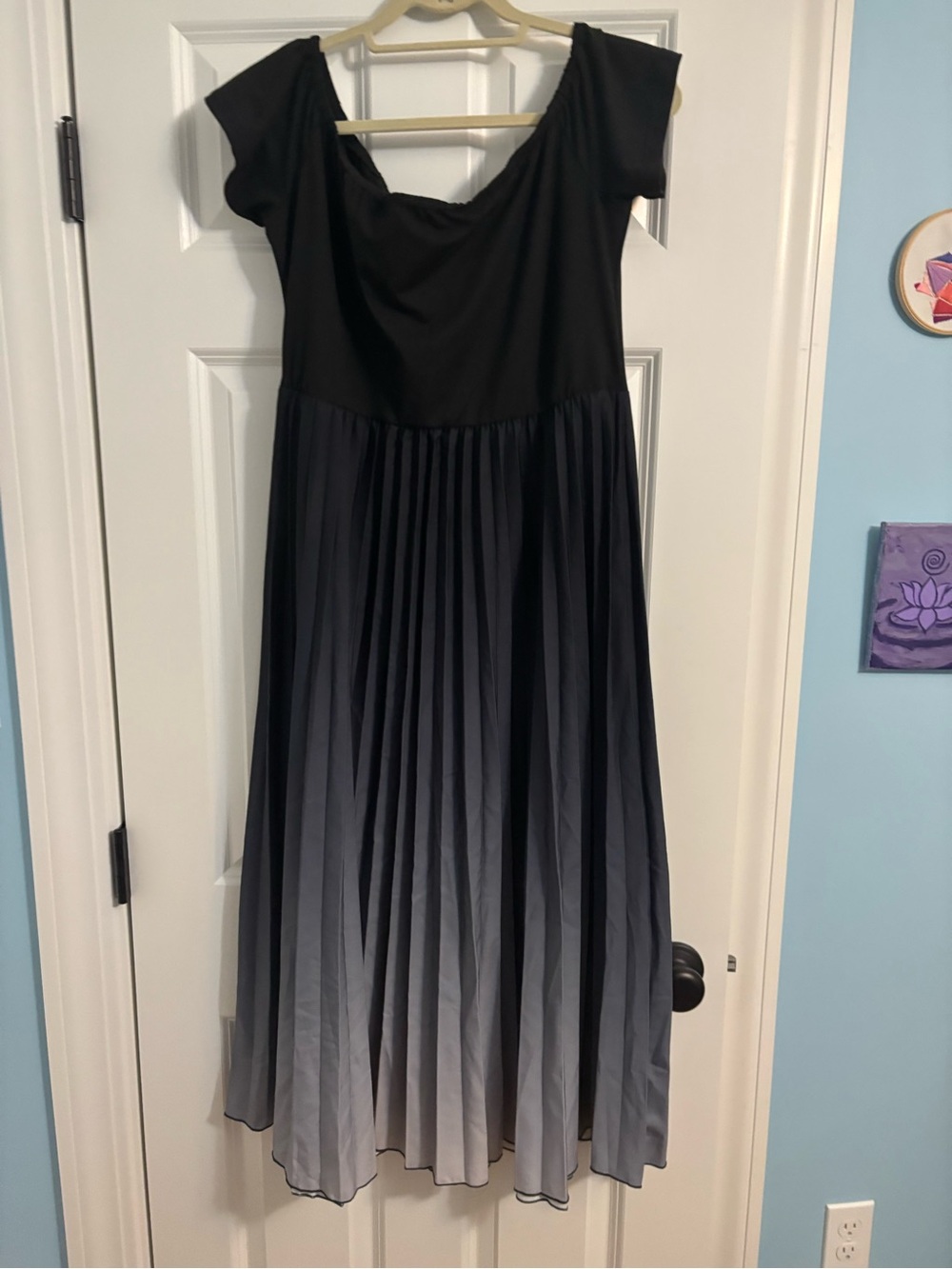 SHEIN Light Gray Casual Dress Black Trim
